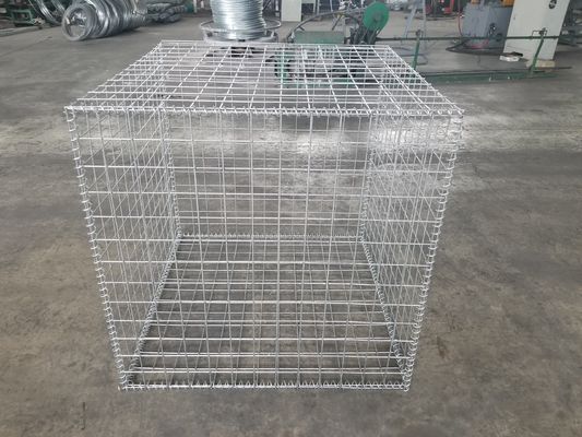 100 * 100mm Kích thước lỗ quân sự Các hàng rào  được kẽm sau khi hàn để ngăn chặn hiệu quả