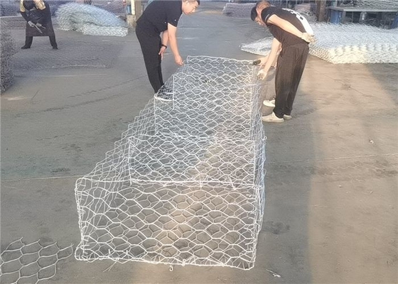 6 * 8, 8 * 10,10 * 12 Lồng dây kim loại đầy đá để bảo vệ chống xói mòn đất hoặc bờ sông