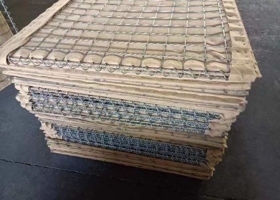 100 * 100mm Kích thước lỗ quân sự Các hàng rào  được kẽm sau khi hàn để ngăn chặn hiệu quả