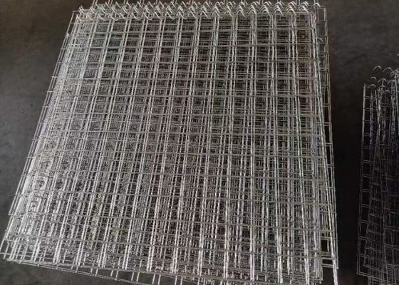 Khoảng cách xoắn ốc 4,5mm Hạn chế cát quân sự 5,0mm Sợi lưới 300g / M2 Geotextile trọng lượng vải