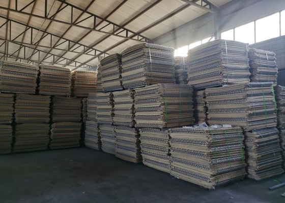 Kinh tế Quân sự Bức chắn phòng thủ Khoảng cách xoắn ốc 4mm Bụi đầy