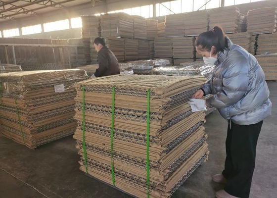 Kinh tế Quân sự Bức chắn phòng thủ Khoảng cách xoắn ốc 4mm Bụi đầy