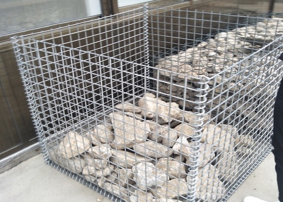 Màu xanh lá cây Pvc phủ hình chữ nhật giỏ tường Gabion như trang trí sân vườn