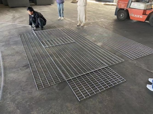 Sơn kẽm 220-280g / M2 Gabions lưới hàn để bảo vệ độ dốc