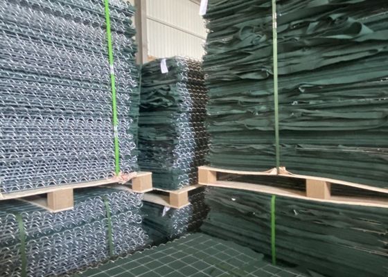 5.0mm Mesh Wire Panel Rào chắn quân sự Với trọng lượng vải Geotextile 300g / m2