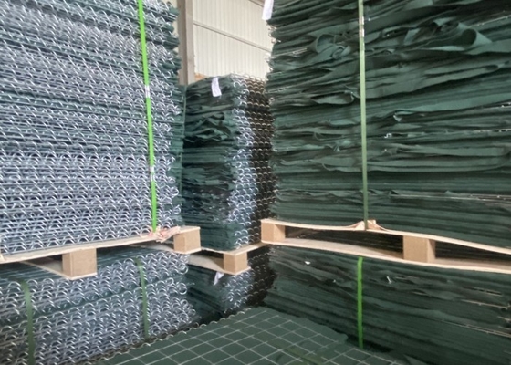 5.0mm Mesh Wire Panel Rào chắn quân sự Với trọng lượng vải Geotextile 300g / m2