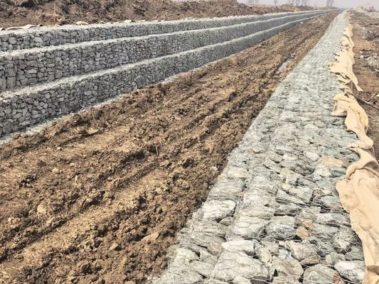 Ban lụt hoặc Guide Bank Gabion Mesh với đường kính dây 2.0mm-4.0mm