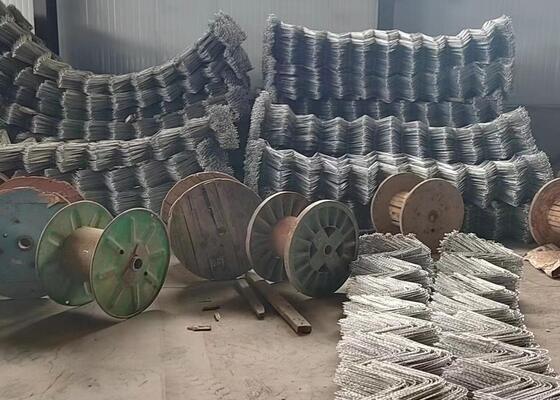 Lưới chống đá rơi nhẹ, dễ lắp đặt và bảo trì, đồng thời đảm bảo khả năng bảo vệ tối đa trước đá rơi