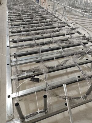 Mạng chắn xe bọc thép linh hoạt 4mm ngăn chặn truy cập trái phép và bảo vệ xe tăng có thể được hình thành xung quanh các chướng ngại vật một cách an toàn