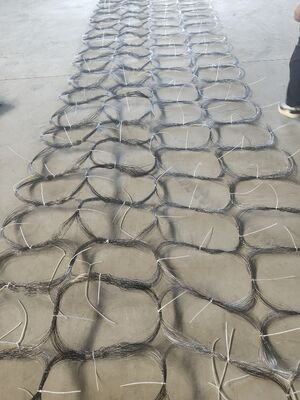 Mạng chắn xe bọc thép linh hoạt 4mm ngăn chặn truy cập trái phép và bảo vệ xe tăng có thể được hình thành xung quanh các chướng ngại vật một cách an toàn
