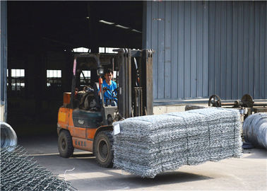 Hệ thống hàng rào Gabion Tường đá giữ lại Kích thước lỗ 80 * 100 Mm