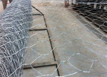 Các hộp Gabion mạ kẽm hình lục giác và nệm để kiểm soát xói mòn