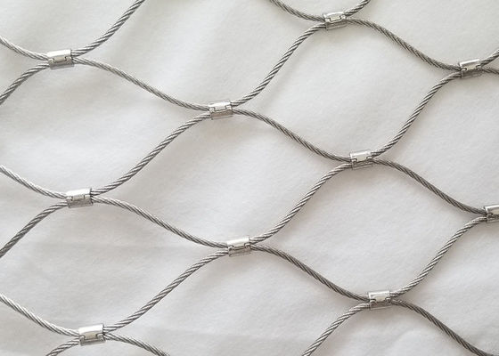 Rhomboid Hole Rockfall Prevention Netting với kết nối sắt cho vườn thú